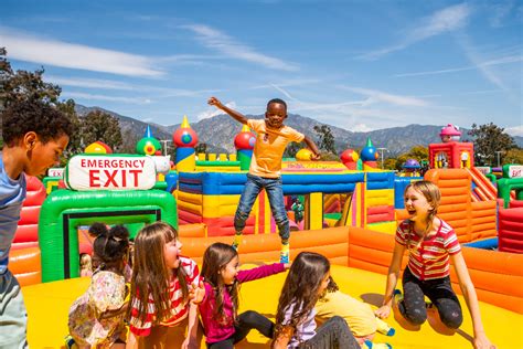 funbox ct|Milford mall hosting worlds biggest bounce park for。